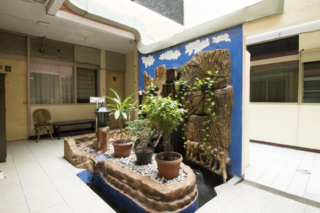 Reddoorz @ Klender Hotel Jakarta Eksteriør billede