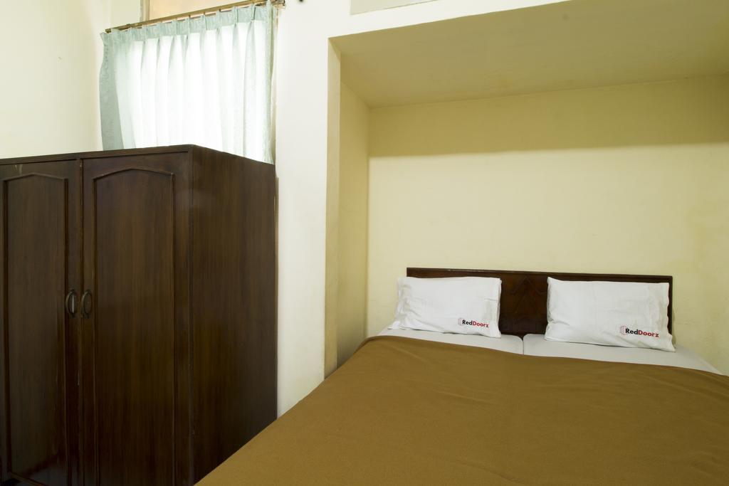 Reddoorz @ Klender Hotel Jakarta Eksteriør billede