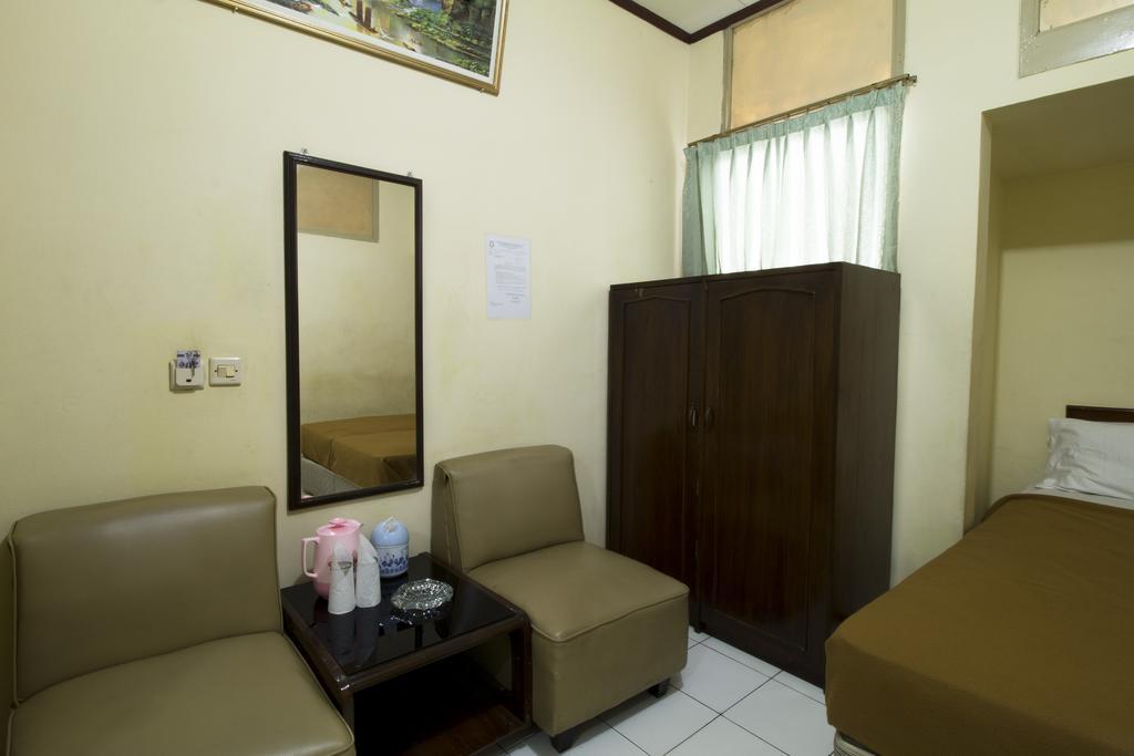 Reddoorz @ Klender Hotel Jakarta Eksteriør billede